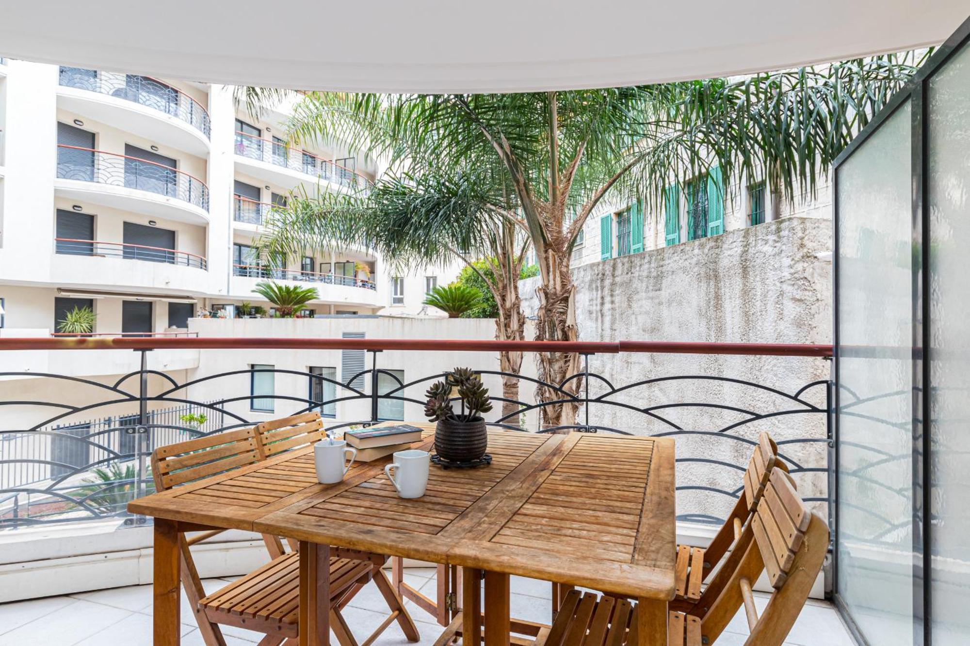 Nice 1 Bedroom Downtown Carre D'Or With Garage Exteriör bild