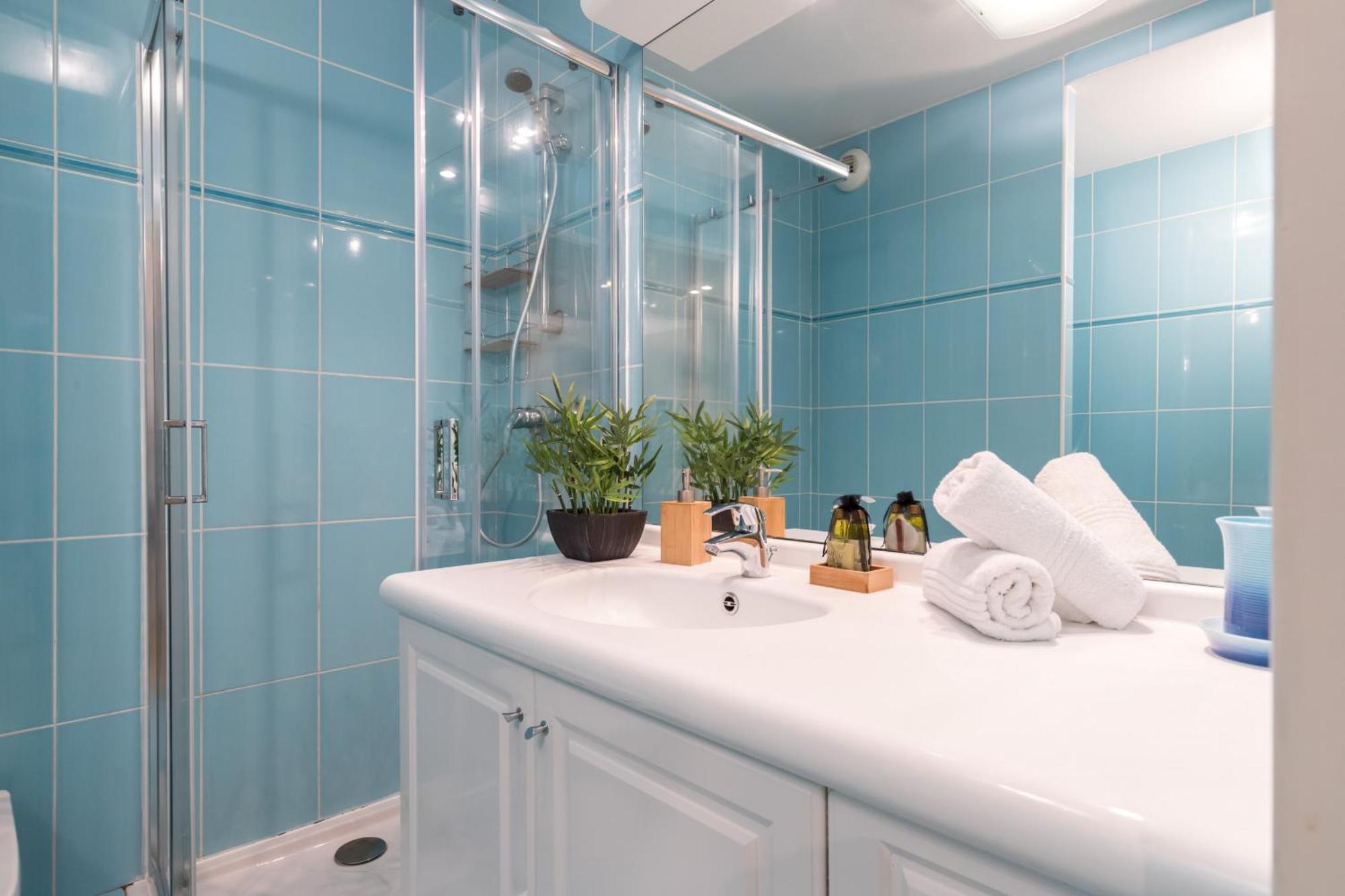 Nice 1 Bedroom Downtown Carre D'Or With Garage Exteriör bild