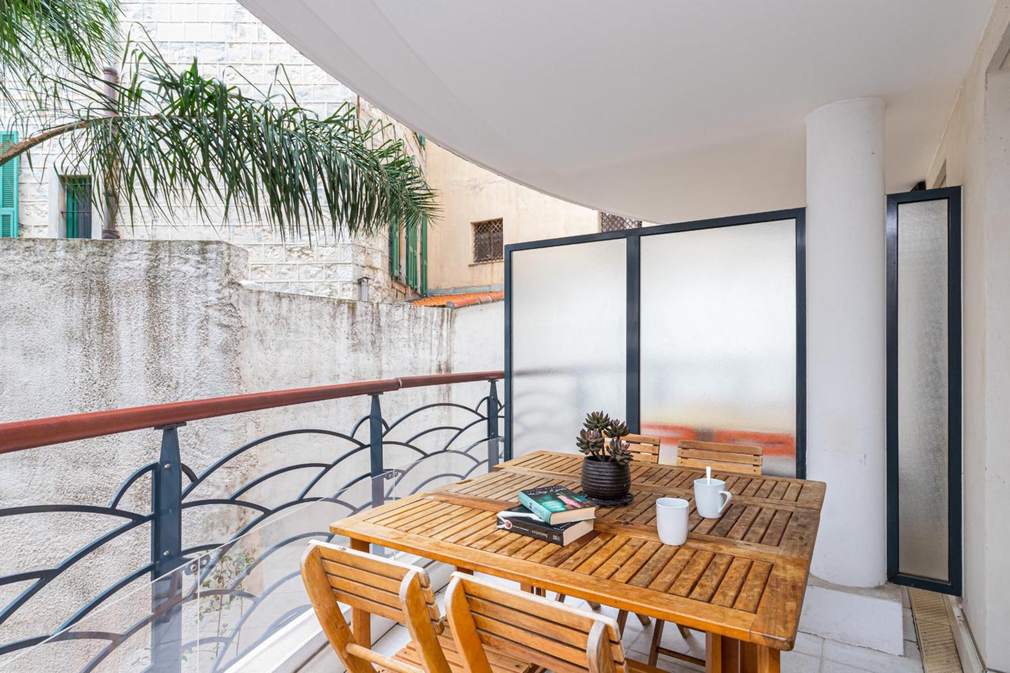 Nice 1 Bedroom Downtown Carre D'Or With Garage Exteriör bild