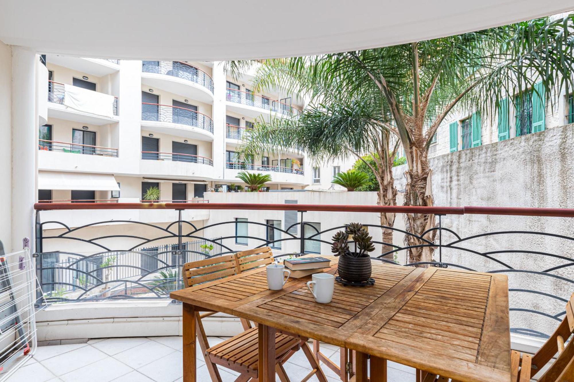 Nice 1 Bedroom Downtown Carre D'Or With Garage Exteriör bild
